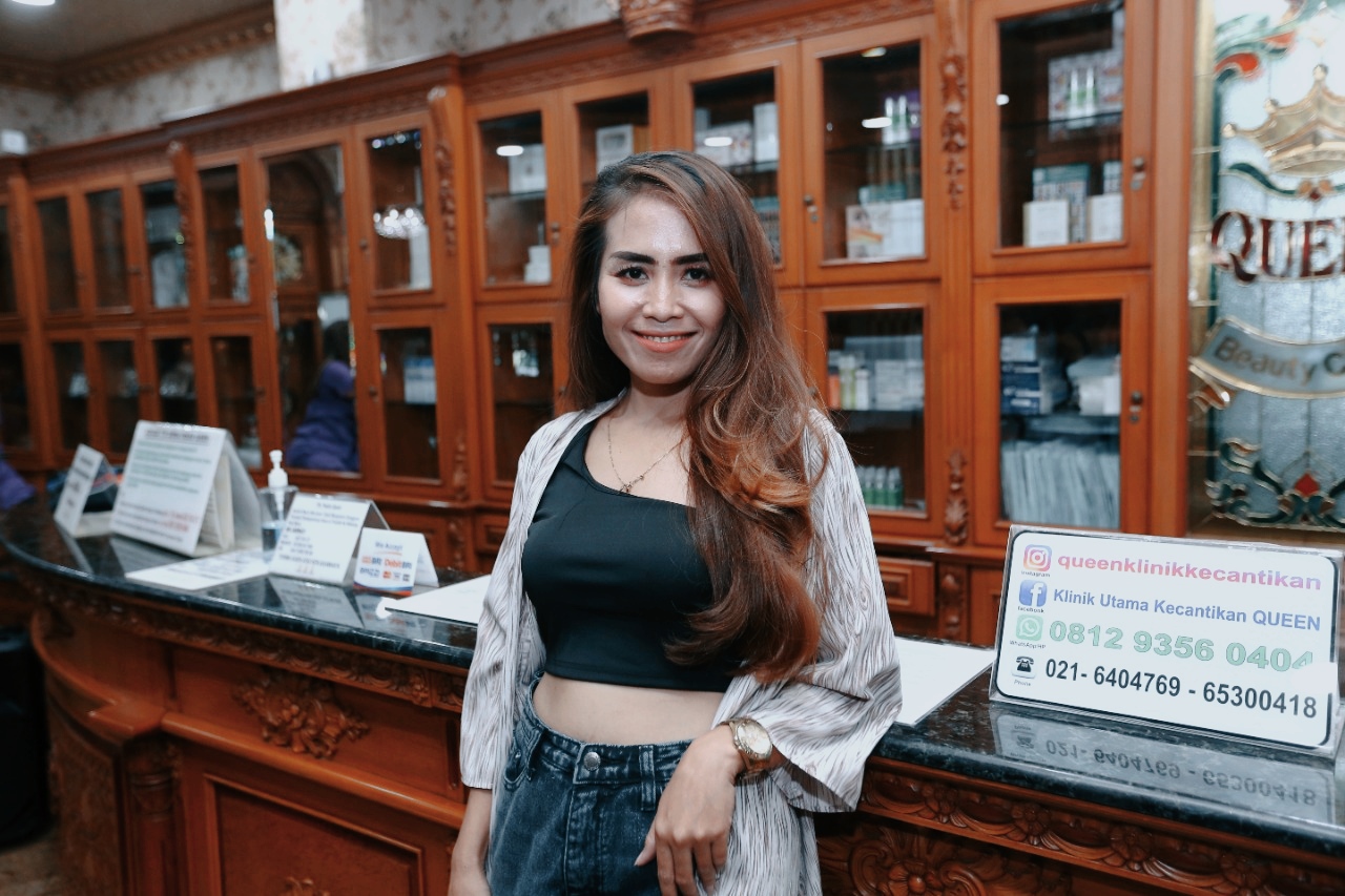 Lina Geboy Puas, Rawat Kecantikannya di Queen Beauty Clinic