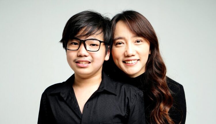 Kenneth Trevi melampaui batas disleksia, mewujudkan mimpi jadi penyanyi profesional. (Dok. Istimewa)