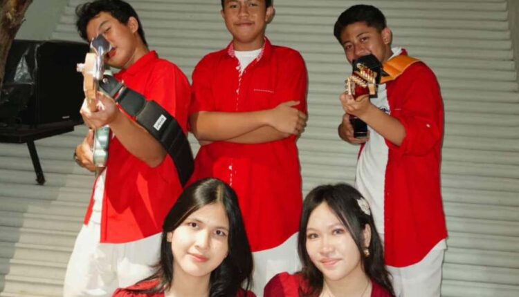 Para personel grup band GESHA 04. (Dok. Istimewa)