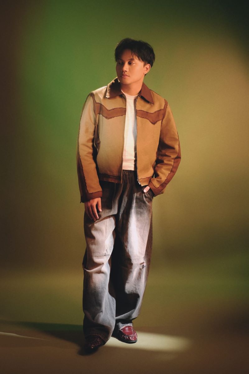 Rizky Febian Bernyanyi tentang Luka yang Belum Selesai